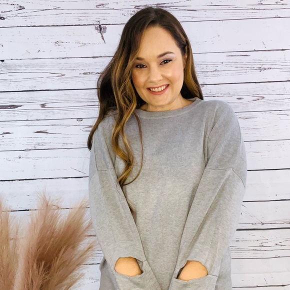 Split sleeve sweater. Perfect for fall. True to size. - Picture 2 of 4